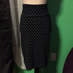 Black and white Lularoe Cassie Skirt
